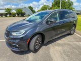 Used 2021 Chrysler Pacifica Touring-L image 4