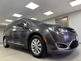 Used 2017 Chrysler Pacifica Touring-L image 4