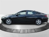 Used 2021 Hyundai Elantra SE image 6