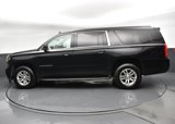 Used 2017 Chevrolet Suburban LT image 5