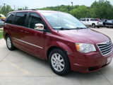 Used 2010 Chrysler Town & Country Touring Plus w/ Premium Group image 4