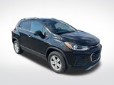 Used 2020 Chevrolet Trax LT w/ LT Convenience Package image 2