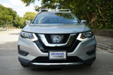 Used 2017 Nissan Rogue SV image 3
