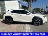 Used 2019 Lexus UX 200 image 4