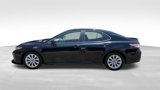 Used 2018 Toyota Camry LE image 2