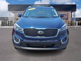 Used 2017 Kia Sorento LX w/ LX Convenience Package image 2