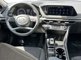 Used 2023 Hyundai Sonata SEL image 2