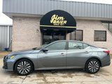 Used 2023 Nissan Altima 2.5 SV image 2