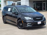 Used 2022 Chrysler Pacifica Touring-L image 2