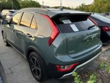 Used 2023 Kia Niro EX image 4