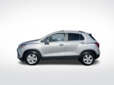 Used 2019 Chevrolet Trax LT w/ LT Convenience Package image 2