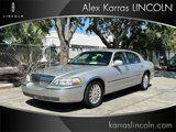 Used 2004 Lincoln Town Car Signature image 3