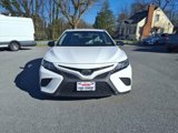 Used 2018 Toyota Camry SE image 2