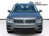 Used 2021 Volkswagen Tiguan SE w/ Panoramic Sunroof Package image 2