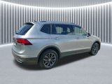 Certified 2022 Volkswagen Tiguan SE image 3