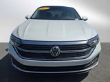 Used 2023 Volkswagen Jetta SE w/ Panoramic Sunroof Package image 2
