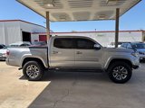 Used 2016 Toyota Tacoma Limited image 4
