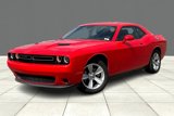 Used 2022 Dodge Challenger SXT image 2
