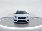 Used 2022 Chrysler Pacifica Touring-L image 3