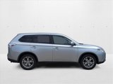 Used 2015 Mitsubishi Outlander SE image 2