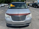 Used 2010 Chrysler Town & Country Touring image 3