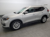 Used 2018 Nissan Rogue SV image 2