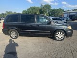 Used 2014 Chrysler Town & Country Touring image 4