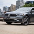 Used 2021 Volkswagen Jetta SE w/ SE Cold Weather Package image 2