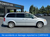Used 2010 Chrysler Town & Country Touring image 2