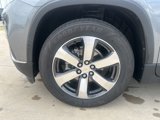 Used 2021 Chevrolet Traverse LT w/ LT Premium Package image 4