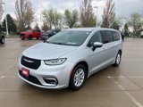 Certified 2023 Chrysler Pacifica Touring-L image 3