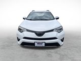 Used 2018 Toyota RAV4 SE image 2