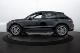 Certified 2021 Porsche Macan image 2