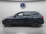 Used 2022 Volkswagen Tiguan SE R-Line image 4