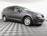 Used 2021 Chrysler Pacifica Touring-L image 3