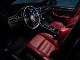 Used 2025 Porsche Macan image 5