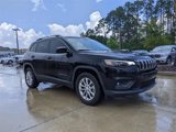 Used 2019 Jeep Cherokee Latitude w/ Popular Appearance Group image 2