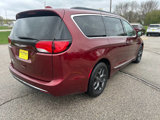 Used 2017 Chrysler Pacifica Touring-L image 4
