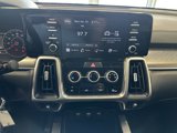 Used 2023 Kia Sorento LX image 3