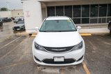 Used 2017 Chrysler Pacifica Touring-L image 4