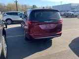 Used 2023 Chrysler Pacifica Limited image 4