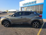 Used 2021 Toyota C-HR XLE image 4