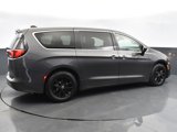 Used 2023 Chrysler Voyager LX image 4