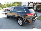 Used 2018 Jeep Grand Cherokee Laredo image 3