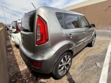 Used 2013 Kia Soul ! w/ Premium Pkg image 3