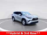 Used 2022 Toyota Highlander LE image 2