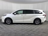 Used 2021 Toyota Sienna XLE image 4