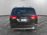 Used 2017 Chrysler Pacifica Limited image 6
