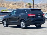 Used 2017 Kia Sorento LX w/ LX Convenience Package image 5