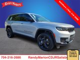 Used 2023 Jeep Grand Cherokee L Laredo image 3